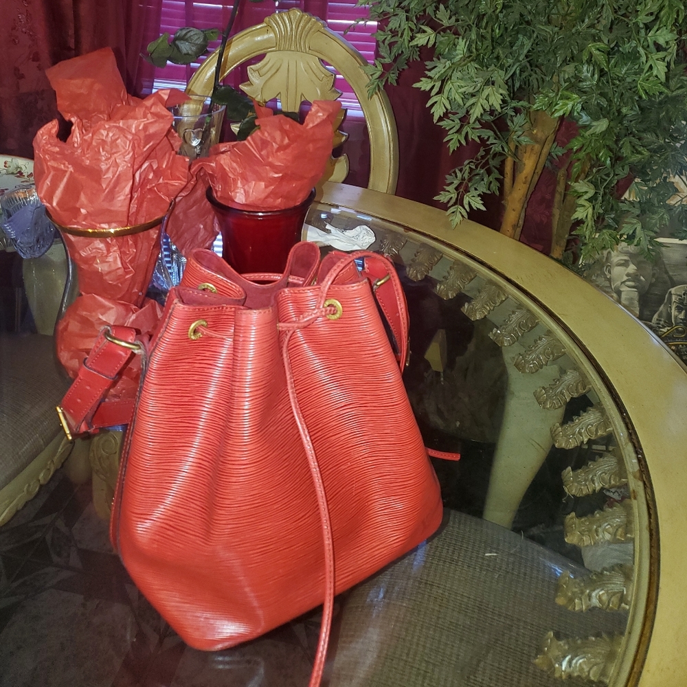 Louis Vuitton Bucket shoulder bag